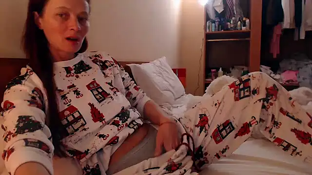 Snapshot of LovelyAndraGirl chatting on 03.11.25 LovelyAndraGirl online show from 03.11.25