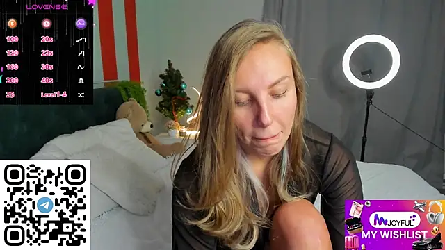 Snapshot of Kelly_Hardy chatting on 01.20.25 Kelly Hardy online show from 01.20.25