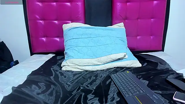 AlanaLars online show from 11.19.25