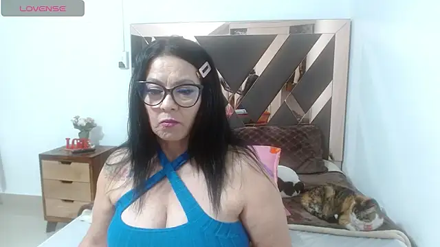 lindaesmeralda online show from 04.07.26
