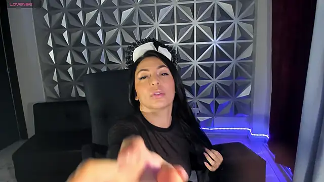 Snapshot of yourmagic_venus chatting on 10.21.25 yourmagic venus online show from 10.21.25