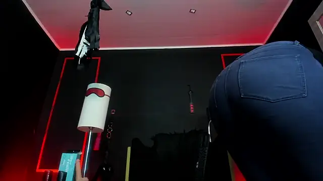 CharlotteScotte online show from 10.27.25