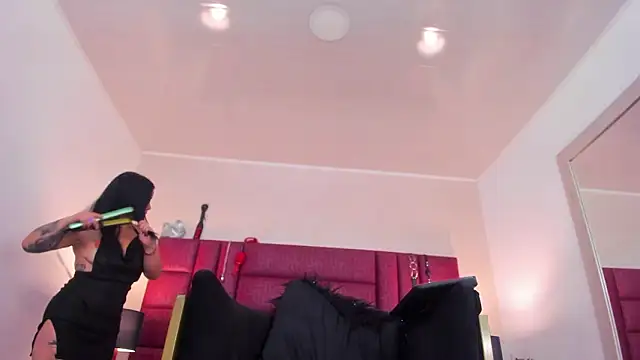 CharlotteScotte online show from 03.07.26