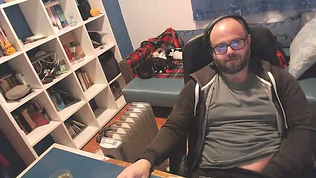 ravingr4d4 online show from 03.16.25