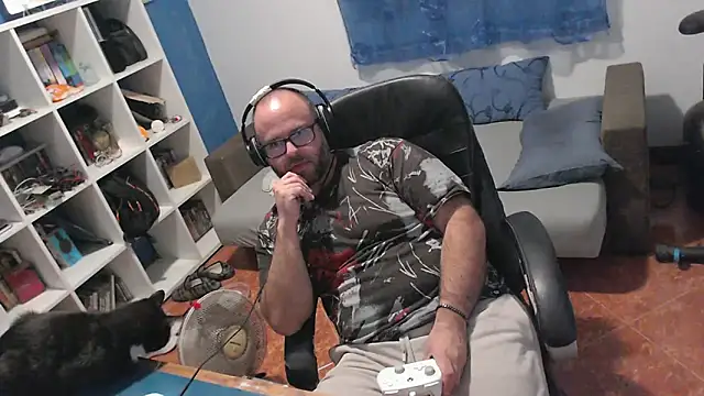 ravingr4d4 online show from 09.23.25