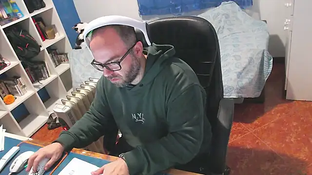 ravingr4d4 online show from 02.16.26