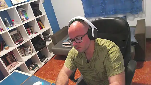 ravingr4d4 online show from 04.25.26