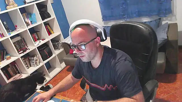 ravingr4d4 online show from 04.26.26