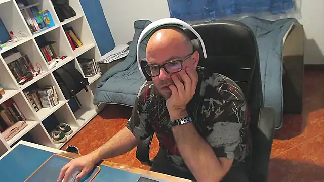 ravingr4d4 online show from 04.30.26