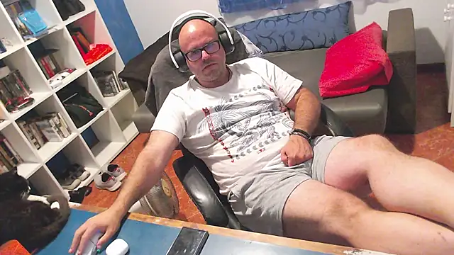 ravingr4d4 online show from 06.15.26