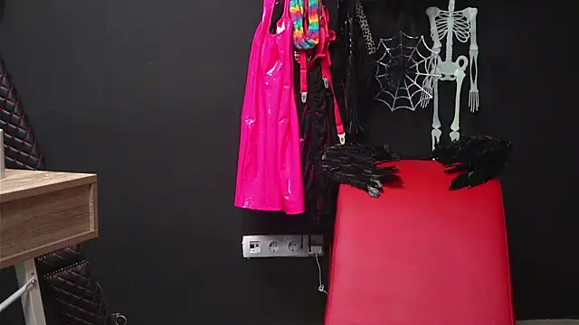 CelineConner online show from 10.30.25