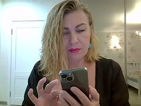 Alexandra-Rosee online show from 02.04.25