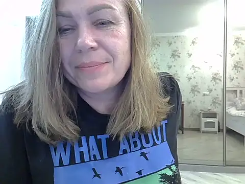 Alexandra-Rosee online show from 10.17.25