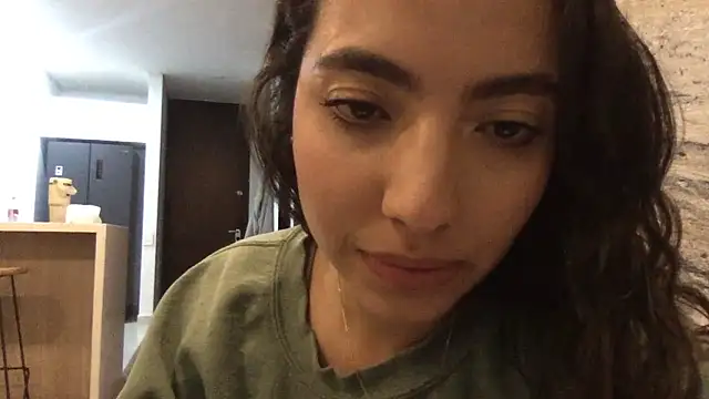 Snapshot of Sophi__a chatting on 04.06.26 Sophi a online show from 04.06.26