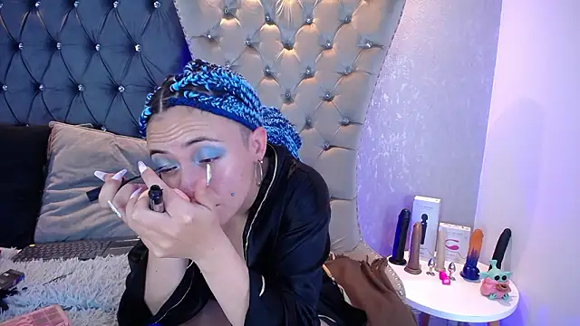 CaroFisher online show from 03.12.26