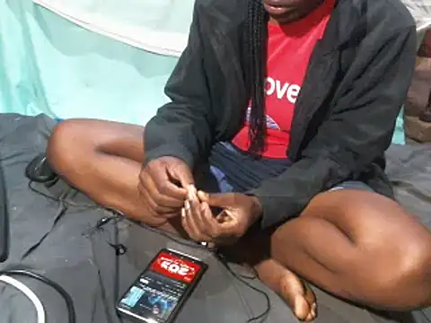 Snapshot of cute_naimah chatting on 03.10.25 cute naimah online show from 03.10.25