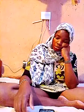 Snapshot of cute_naimah chatting on 11.09.25 cute naimah online show from 11.09.25