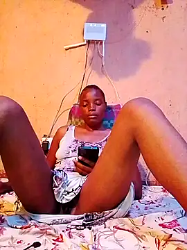 Snapshot of cute_naimah chatting on 11.19.25 cute naimah online show from 11.19.25