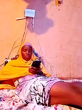 Snapshot of cute_naimah chatting on 11.19.25 cute naimah online show from 11.19.25