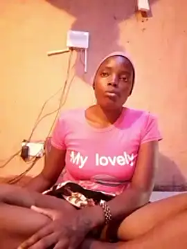 Snapshot of cute_naimah chatting on 11.20.25 cute naimah online show from 11.20.25