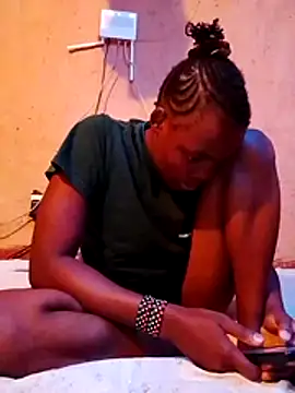 Snapshot of cute_naimah chatting on 11.25.25 cute naimah online show from 11.25.25