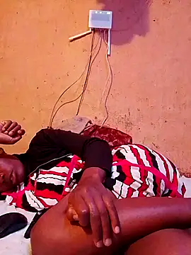 Snapshot of cute_naimah chatting on 12.13.25 cute naimah online show from 12.13.25