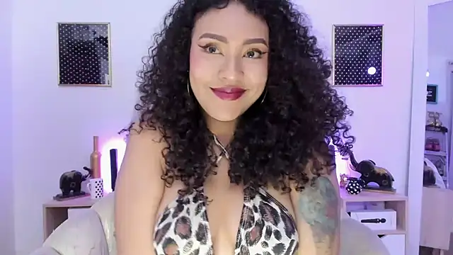 Snapshot of Zoe_Gruber chatting on 09.29.25 Zoe Gruber online show from 09.29.25