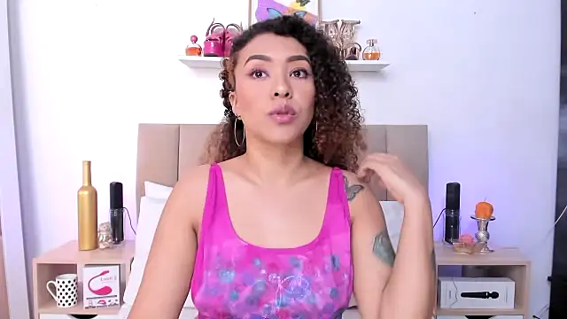 Snapshot of Zoe_Gruber chatting on 12.14.25 Zoe Gruber online show from 12.14.25