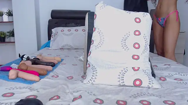 Snapshot of AnaMurcia chatting on 12.15.24 AnaMurcia online show from 12.15.24