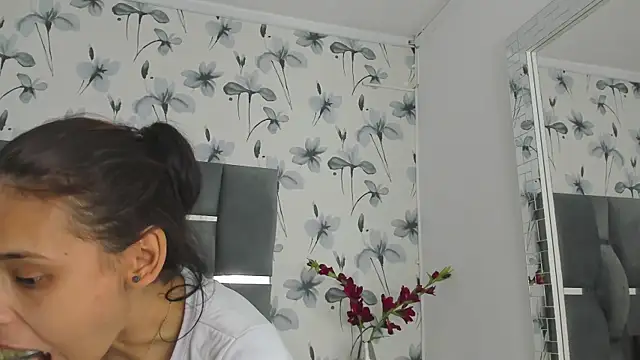 Ehotloveaxxx online show from 10.21.25