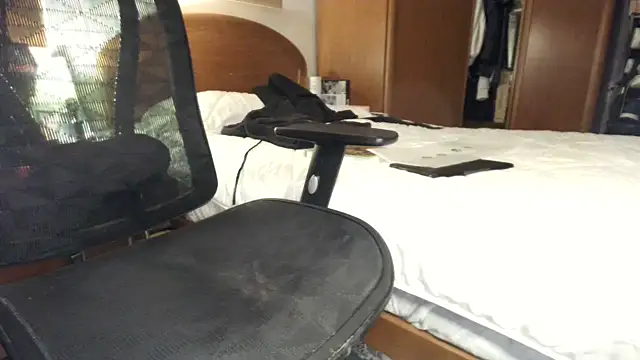 Hornyboyspanish2 online show from 01.18.25