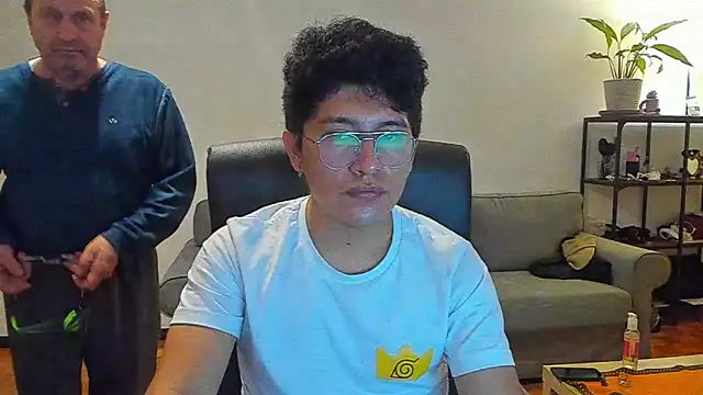 Snapshot of boytwink_20 chatting on 11.06.25 boytwink 20 online show from 11.06.25