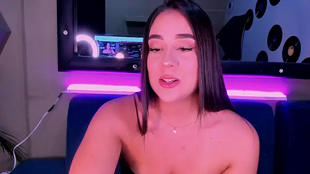 Sussy Bell01 online show from 12.12.24