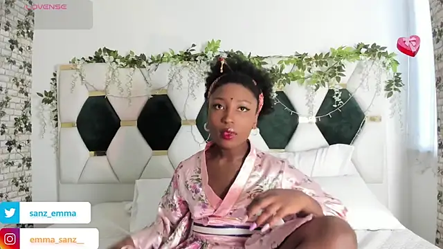 Snapshot of EmmaSanzz_ chatting on 01.31.25 EmmaSanzz online show from 01.31.25