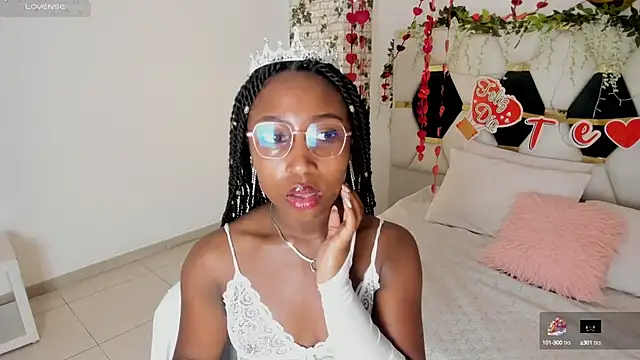 Snapshot of EmmaSanzz_ chatting on 02.18.25 EmmaSanzz online show from 02.18.25