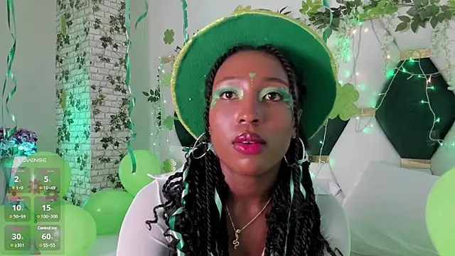 Snapshot of EmmaSanzz_ chatting on 03.17.25 EmmaSanzz online show from 03.17.25