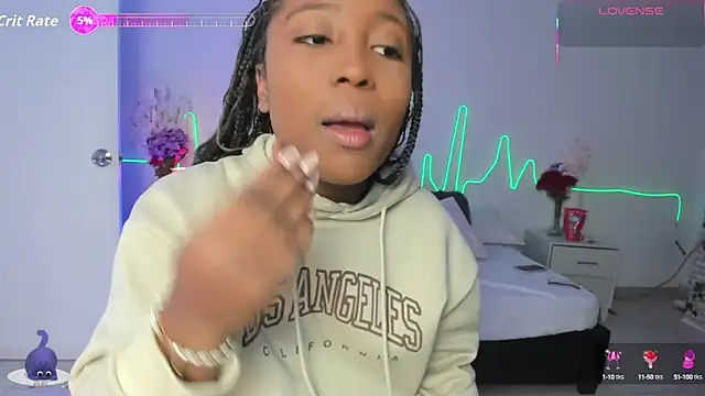 Snapshot of EmmaSanzz_ chatting on 09.12.25 EmmaSanzz online show from 09.12.25