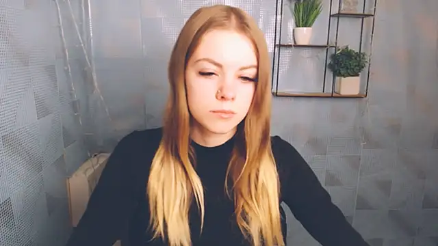 AliceFlirtt  online show from 12.18.24