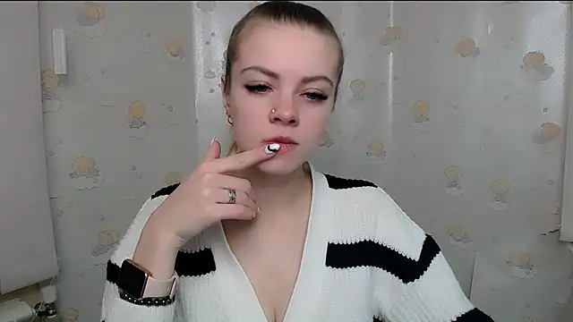 AliceFlirtt  online show from 12.23.24