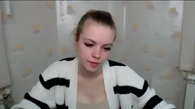 AliceFlirtt  online show from 12.23.24