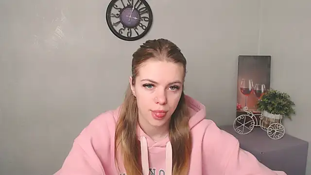 AliceFlirtt  online show from 02.14.25