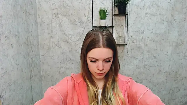 AliceFlirtt  online show from 02.24.25