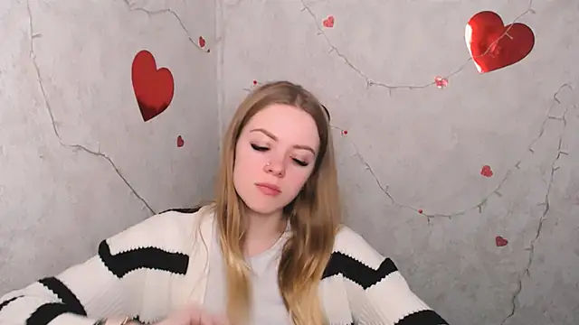 AliceFlirtt  online show from 03.07.25