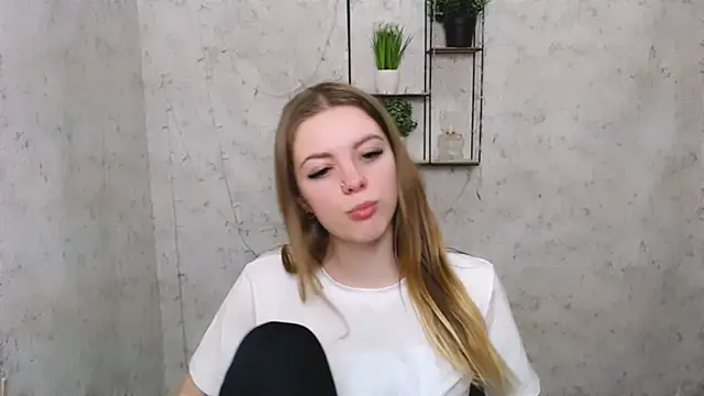 AliceFlirtt  online show from 03.12.25