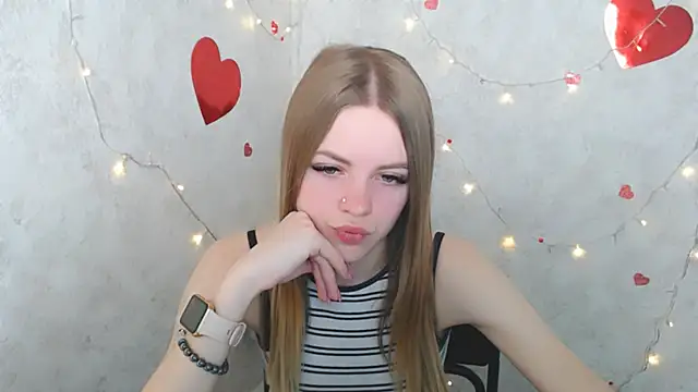 AliceFlirtt  online show from 03.21.25