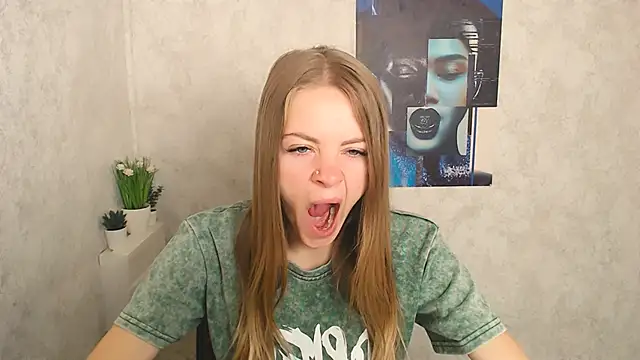 AliceFlirtt  online show from 09.13.25