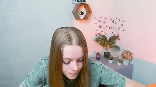 AliceFlirtt  online show from 09.19.25