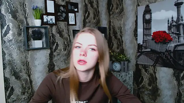 AliceFlirtt  online show from 09.22.25