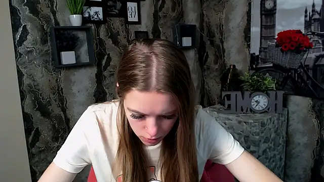 AliceFlirtt  online show from 10.15.25