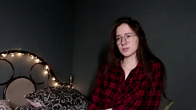 Snapshot of wow__kelly chatting on 09.20.25 wow kelly online show from 09.20.25